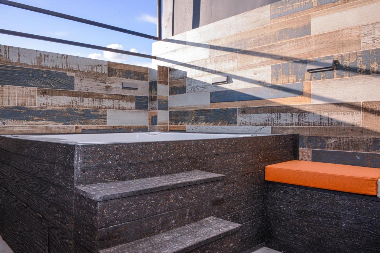 Apartamento Lleras Ac Hot Tub Medellín Zewnętrze zdjęcie